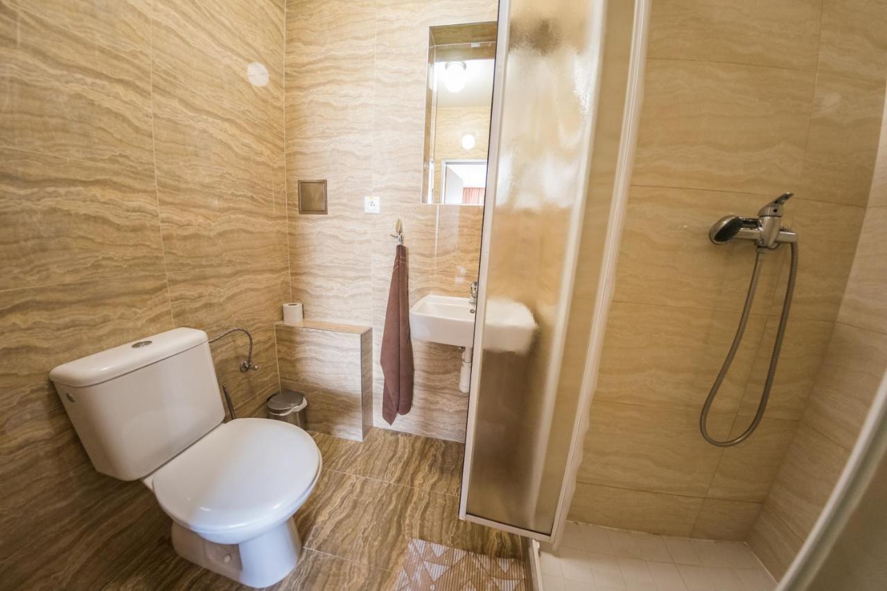 City Hotel B&B, Reception 24 7, 800M Od-From R1, Free Parking Банска бистрица Екстериор снимка